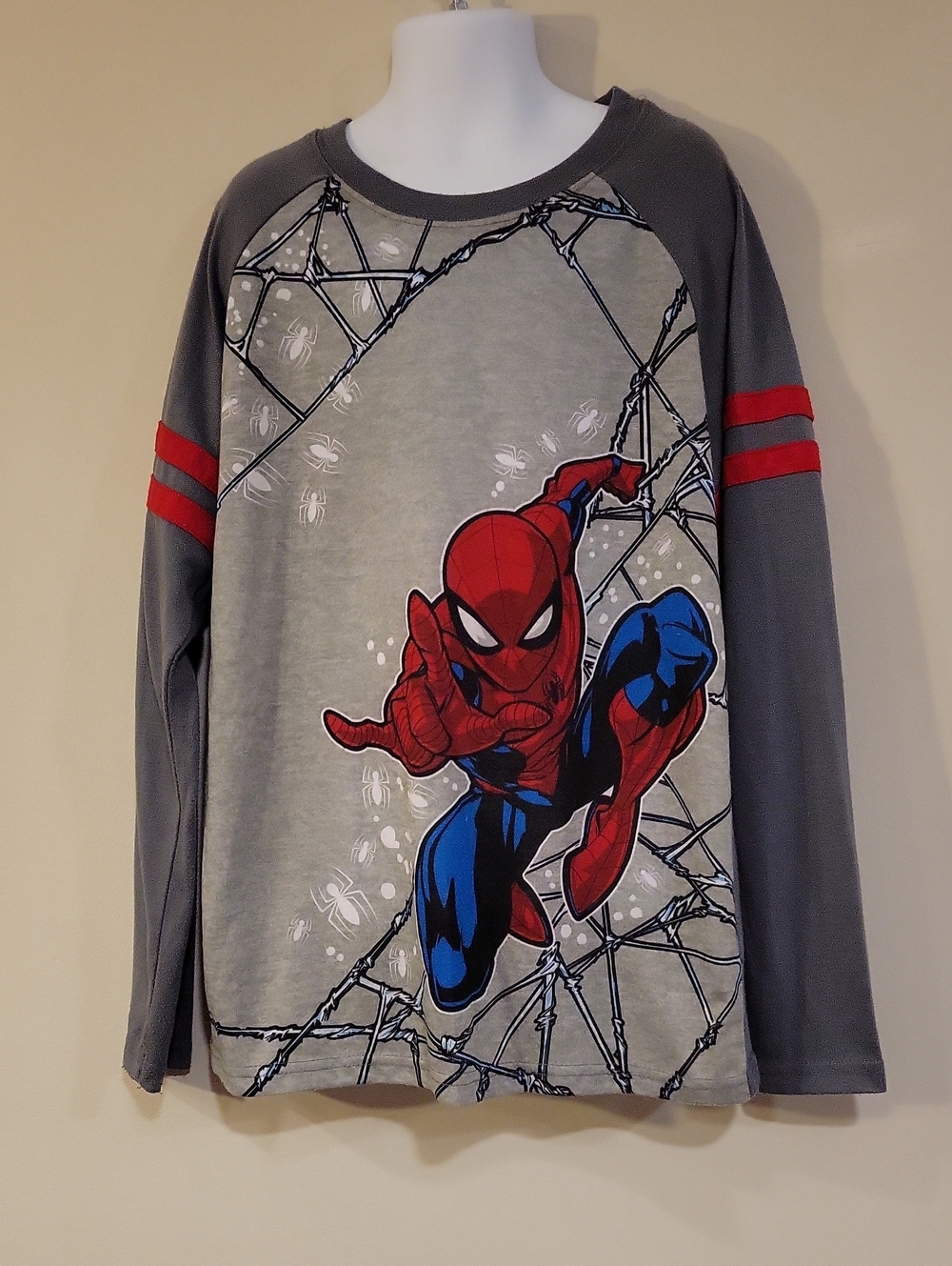 Marvel Kids Gray Long Sleeve Spider-Man Tee with Red & Blue Graphic